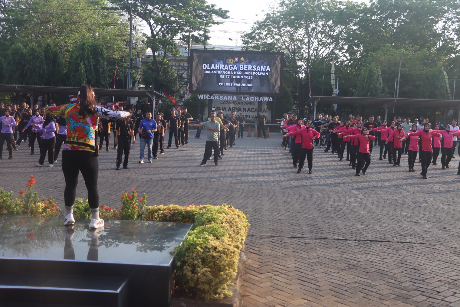 Polres Pasuruan Pererat Sinergi dengan Masyarakat Melalui Olahraga Bersama di HUT RI ke-80