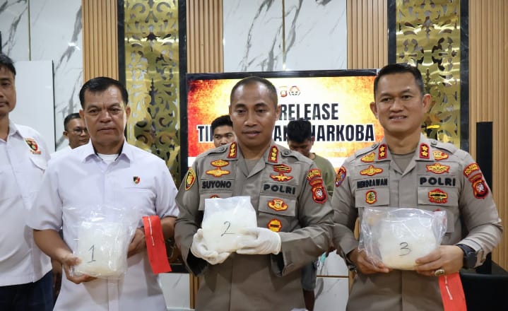Polresta Pontianak Gagalkan Penyelundupan 3 Kg Sabu Berkedok Bluebeard  Coffee Roaster