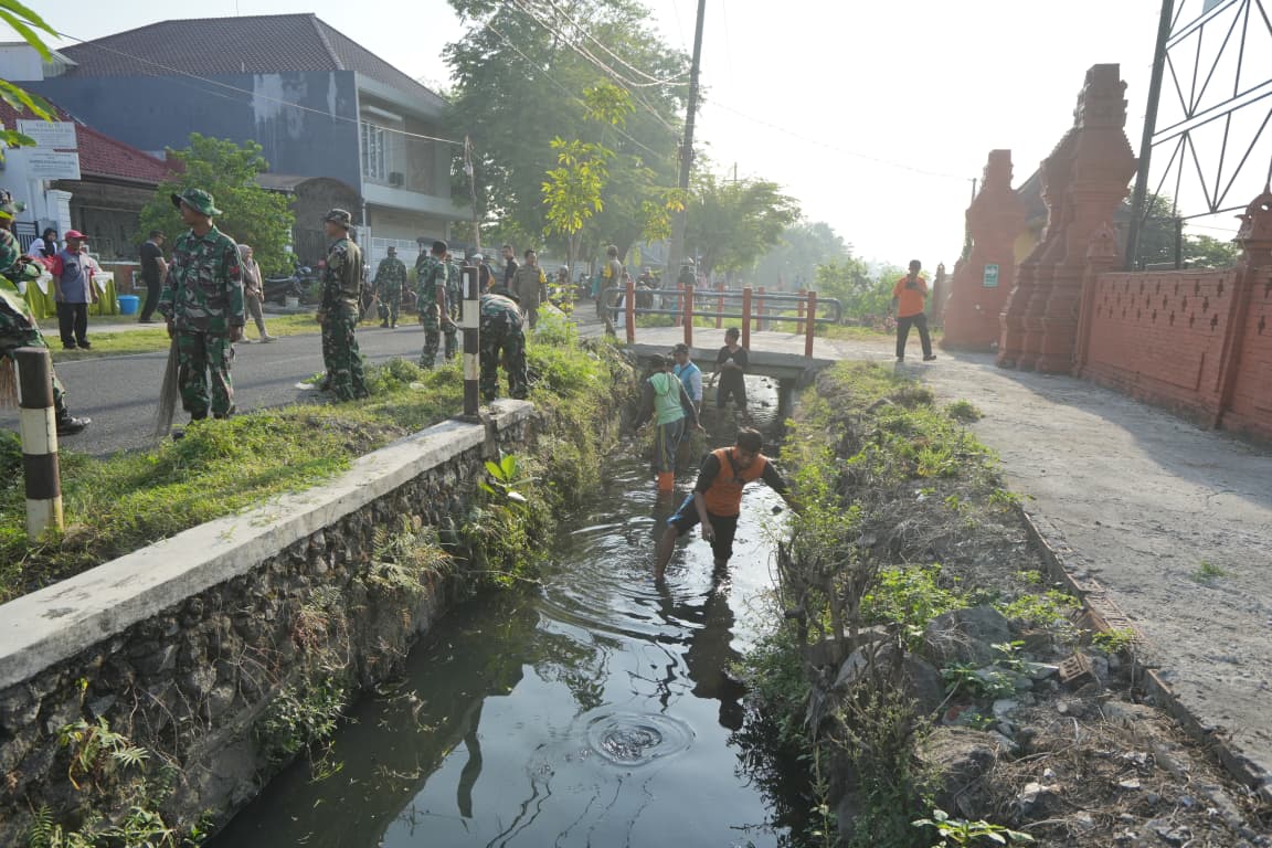 Ribuan Warga Kota Mojokerto Bergerak Serentak di World Clean Up Day 2025