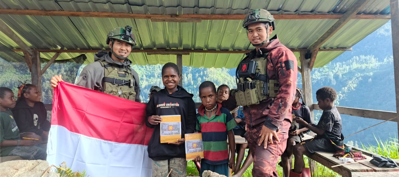 Satgas Yonif 500/Sikatan Gelar Komsos Serentak Sambut HUT TNI ke-80 di Intan Jaya