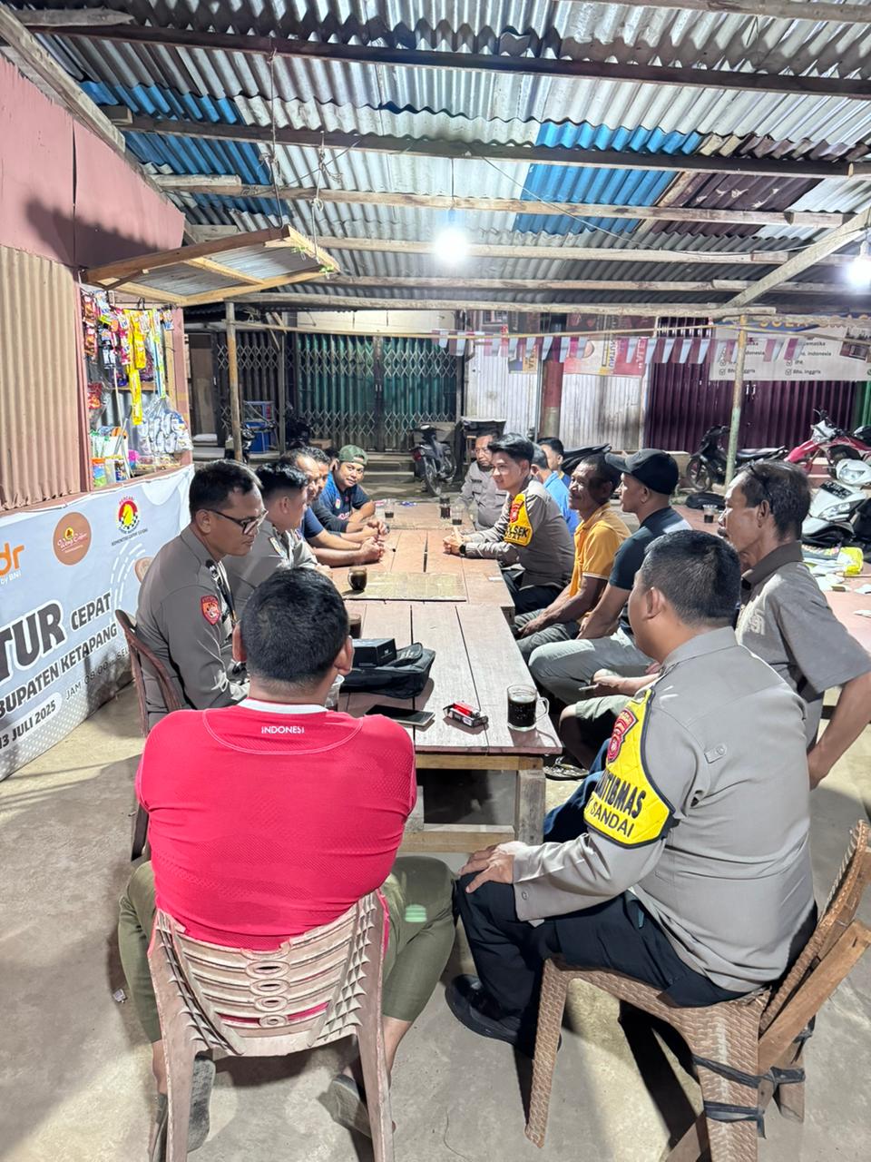 Kapolsek Sandai Gelar “Ngopi Bareng” Bersama Masyarakat, Serap Langsung Aspirasi Warga