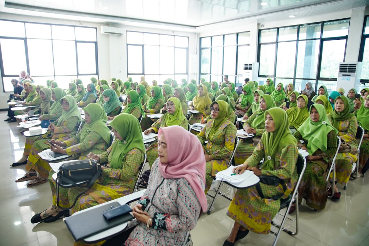Wali Kota Mojokerto Kukuhkan Kelompok Ta’awun KKS An-Nisa, Tekankan Komitmen dan Keikhlasan dalam Membangun Ekonomi Umat