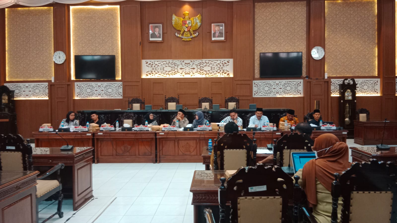 Pembahasan RAPBD 2026 Masuk Tahap Komisi, Pemkot Pastikan Layanan Hukum Tetap Optimal