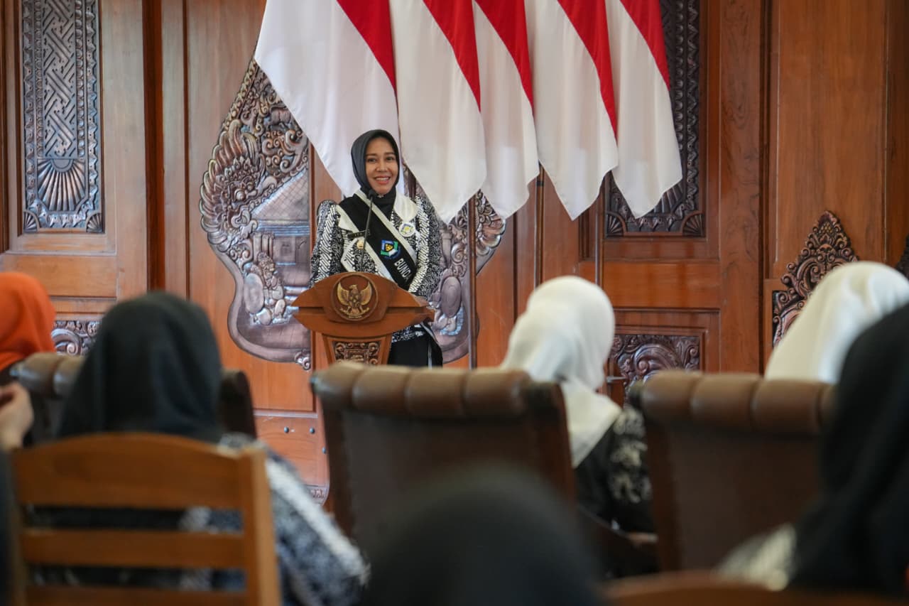 Pengukuhan Bunda Paud Kecamatan dan Kelurahan se-Kota Mojokerto, Wali Kota Mojokerto Tegaskan Peran Strategis Bunda PAUD dalam Mewujudkan Indonesia Emas 2045