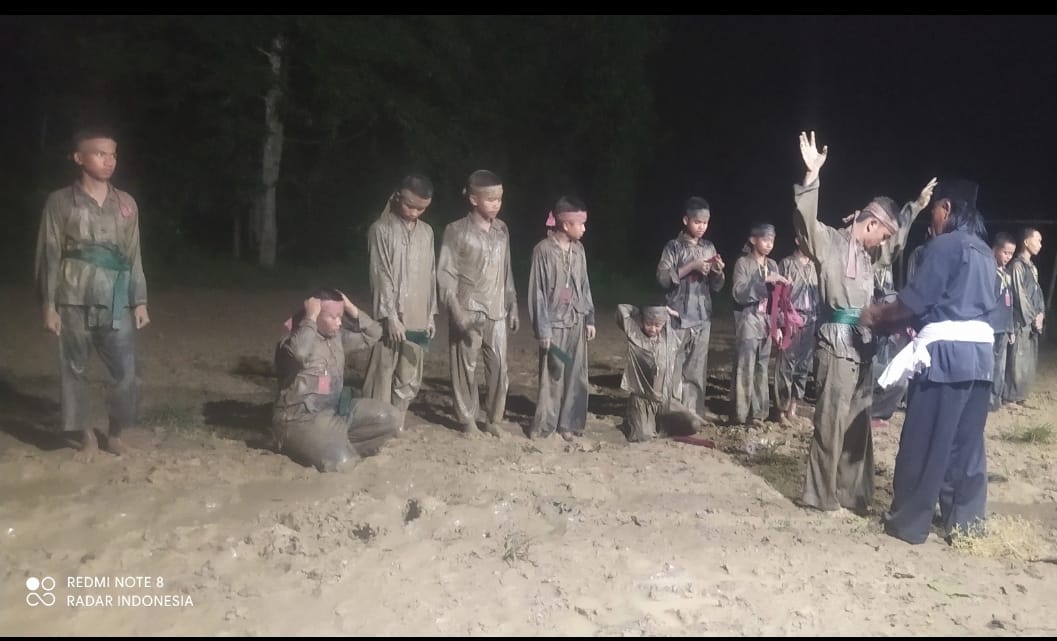 Semangat Persaudaraan! PSHT Ranting Jrengik Gelar Tes Kenaikan Sabuk di Panyeppen