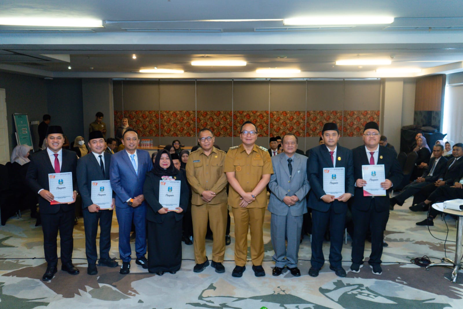 Tutup Pelatihan Kepemimpinan, Wabup Alif Tekankan Tugas Utama Administrator