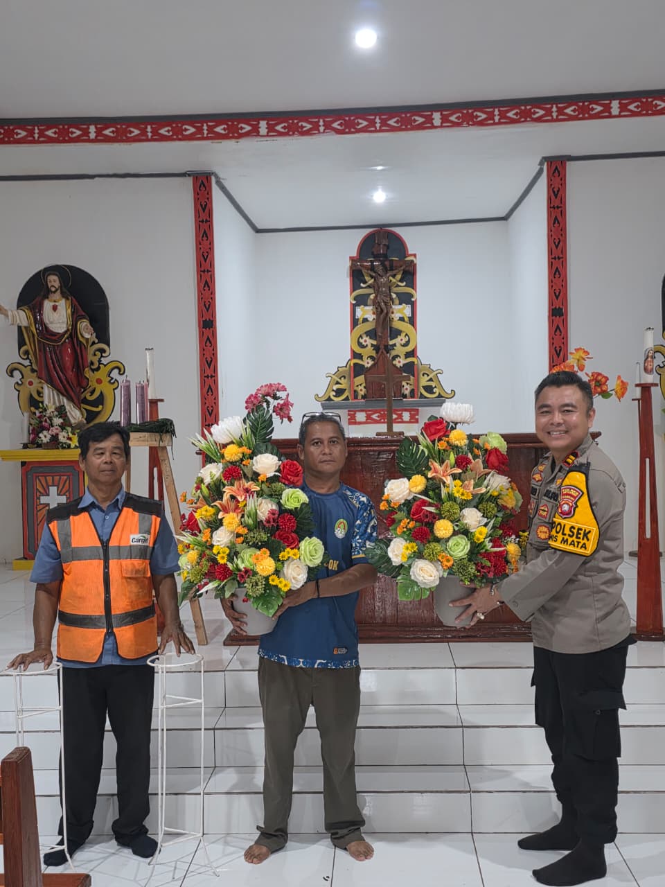 Menjelang Perayaan Natal 2025, Kapolsek Manis Mata Sambangi Pengurus Gereja