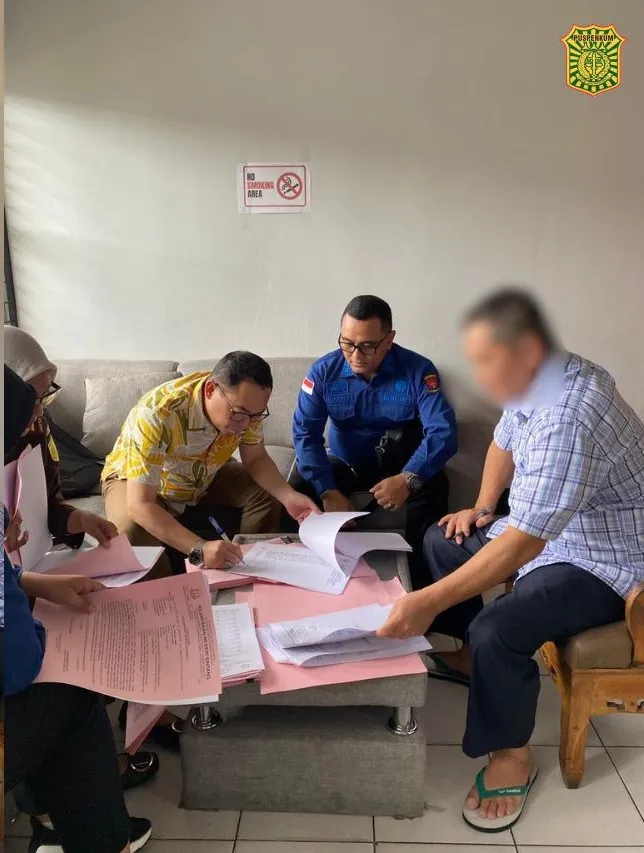 Kejati Kalbar Serahkan Tersangka Tipikor GKE Petra, AS ke JPU