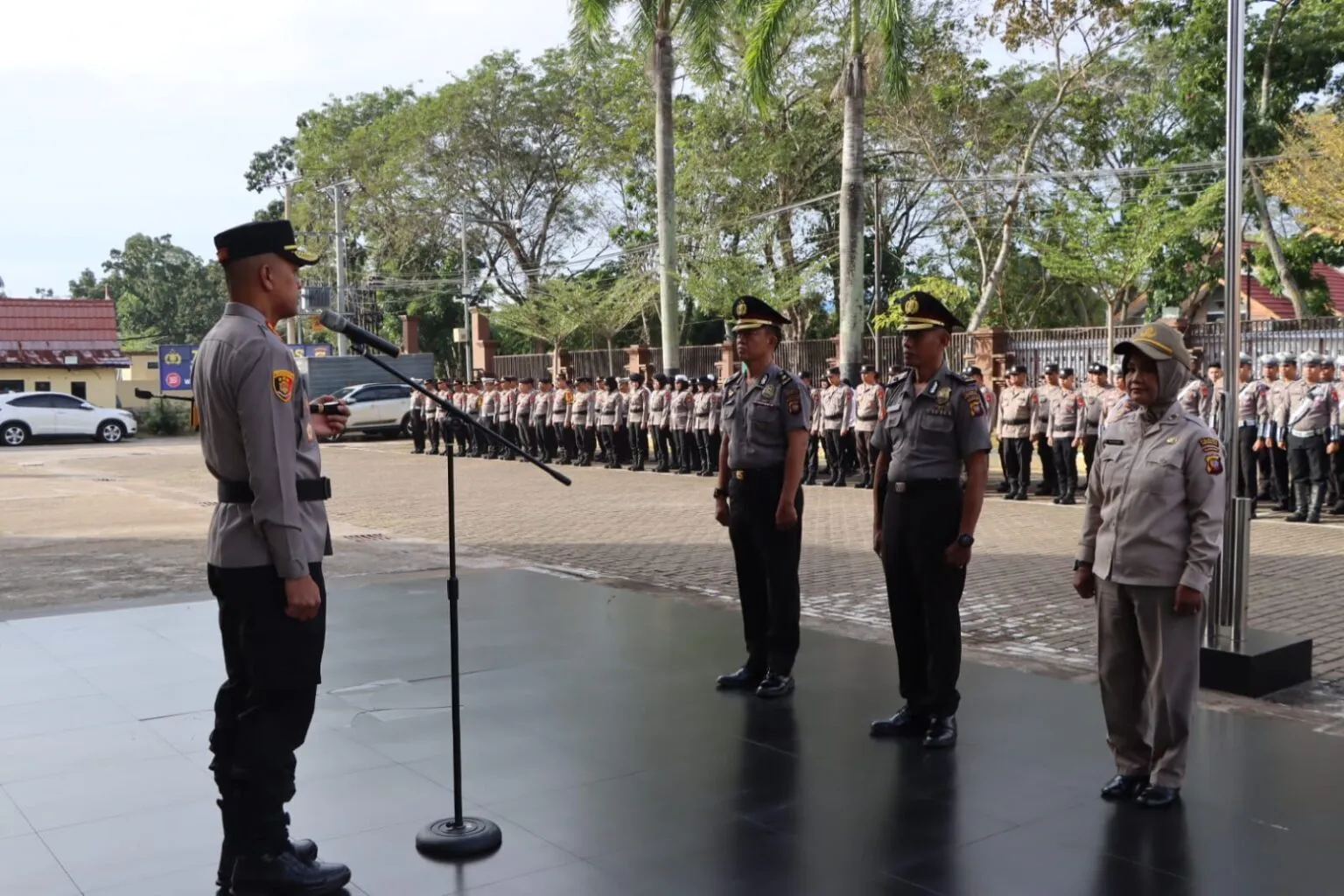 Kapolresta Pimpin Apel Purna Bhakti Tiga Personel Polresta Pontianak