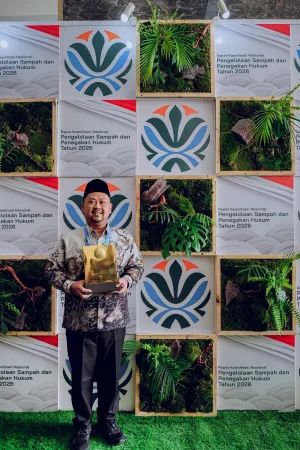 Hadiah Hari Jadi, Gresik Masuk 35 Besar Nasional Penerima Sertifikat Menuju Kabupaten Bersih