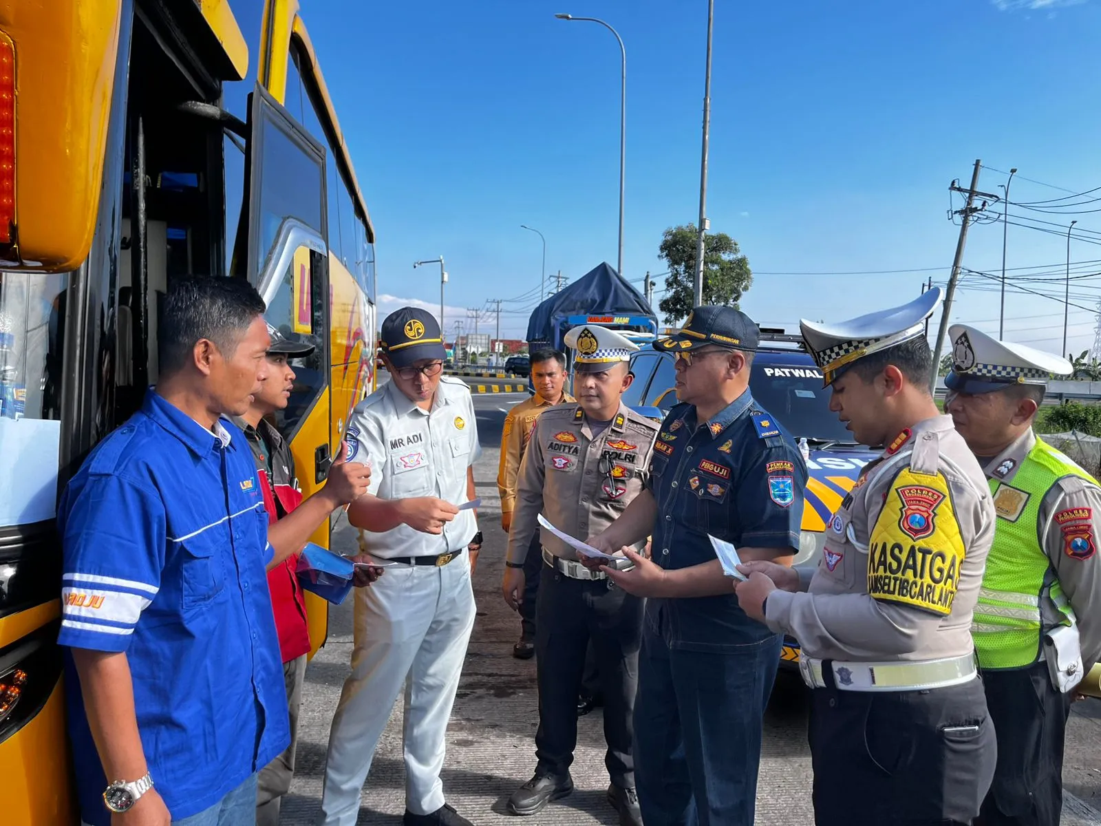 Tekan Angka Kecelakaan, Polres Probolinggo Laksanakan Ramp Check Kendaraan Angkutan