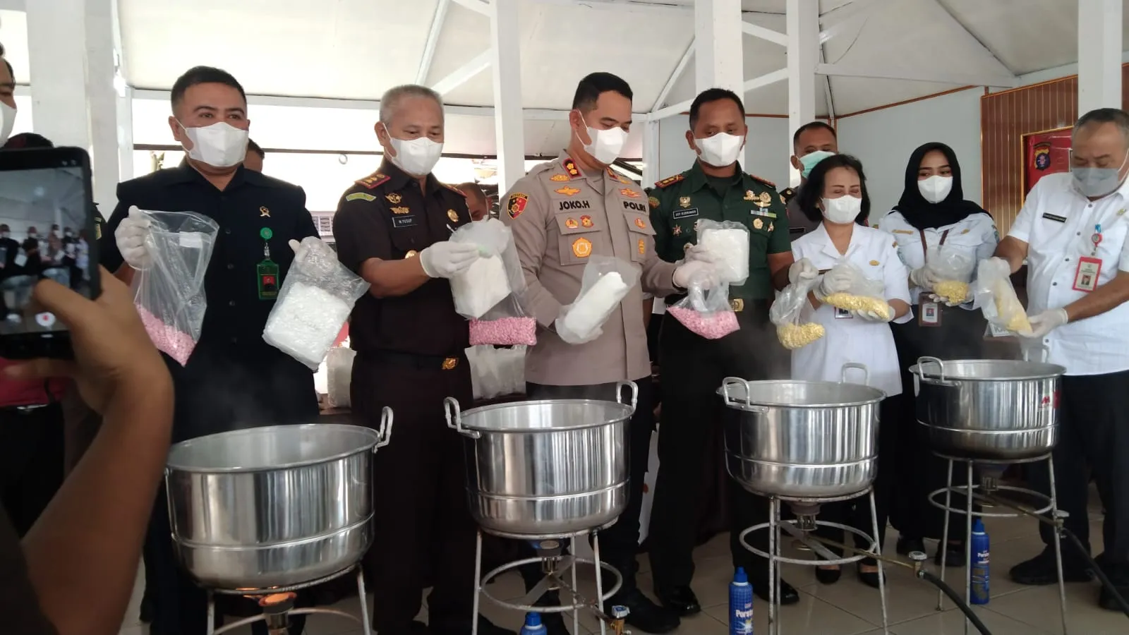 Polres Lamandau Musnahkan Narkotika Jenis Sabu 35,7 Kg dan Inex 15 Butir Pil