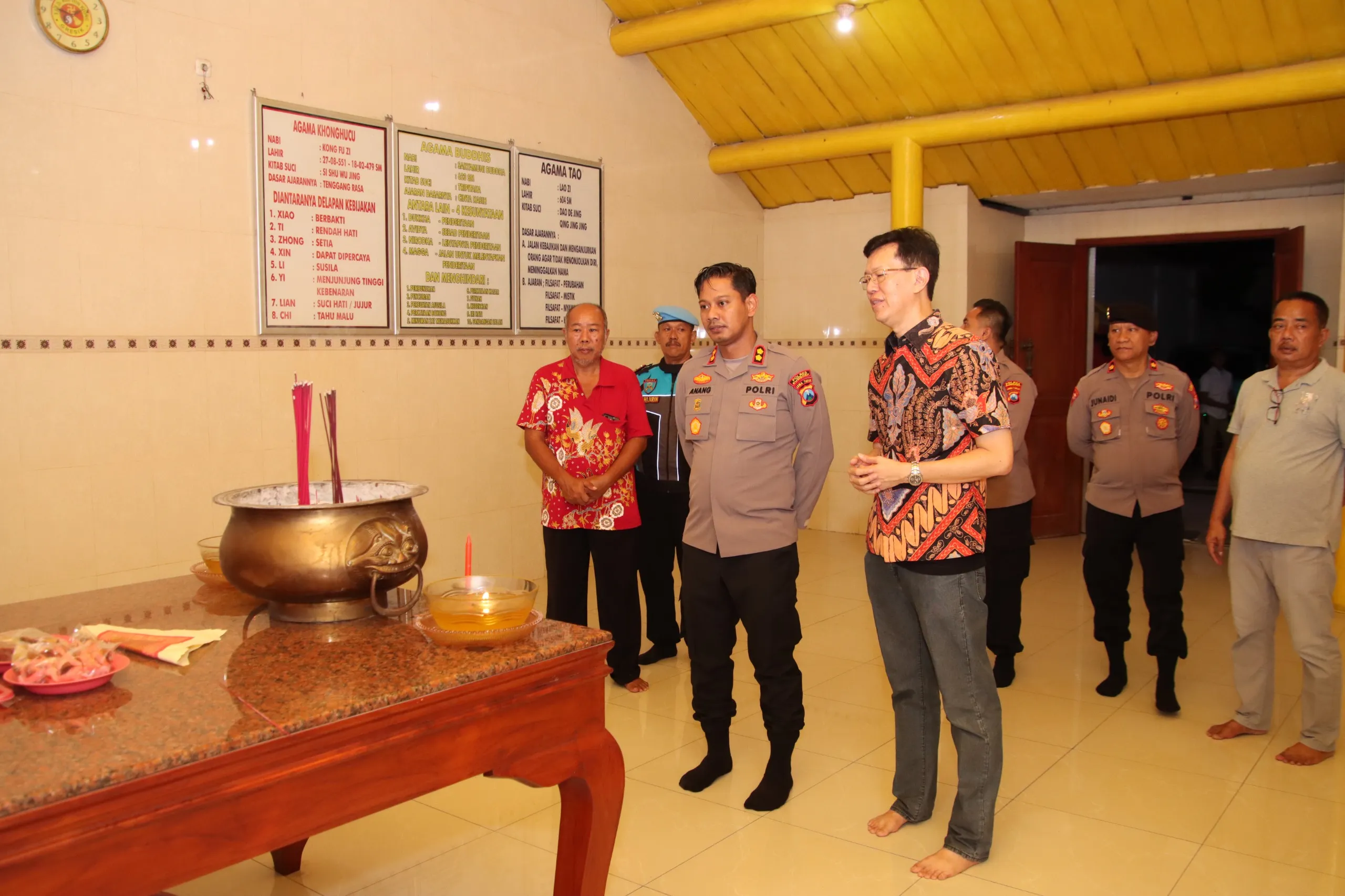 Jaga Toleransi dan Kondusivitas, Kapolres Sumenep Hadiri dan Amankan Ibadah Imlek 2026