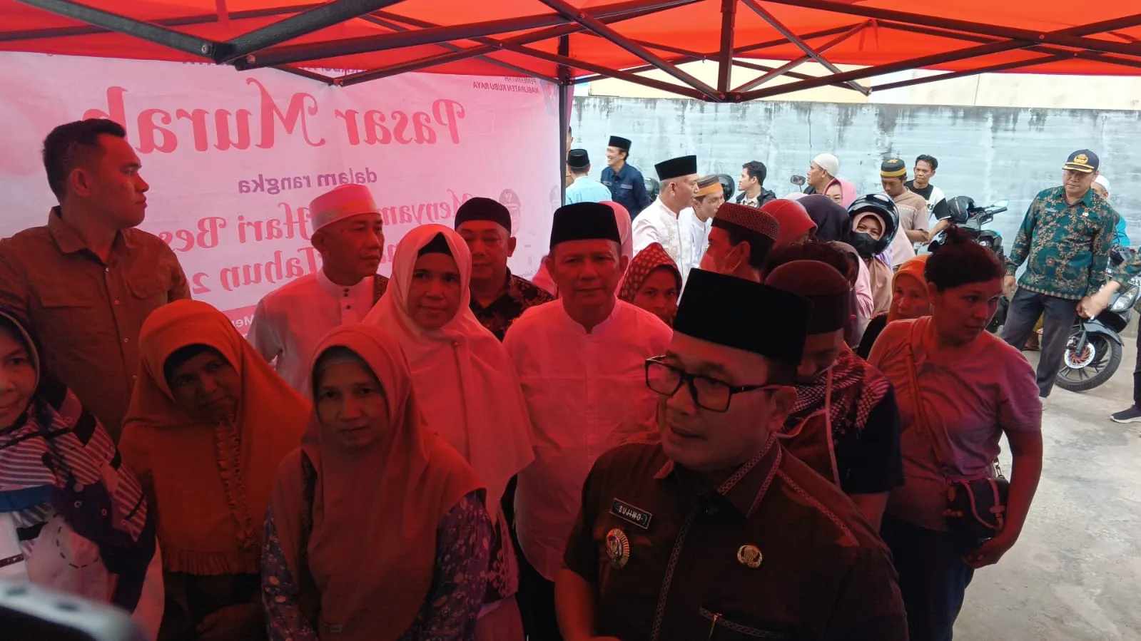 Pemda Kubu Raya Bersama Dinas Ketahanan Pangan Kubu Raya Bazar.Pasar Murah