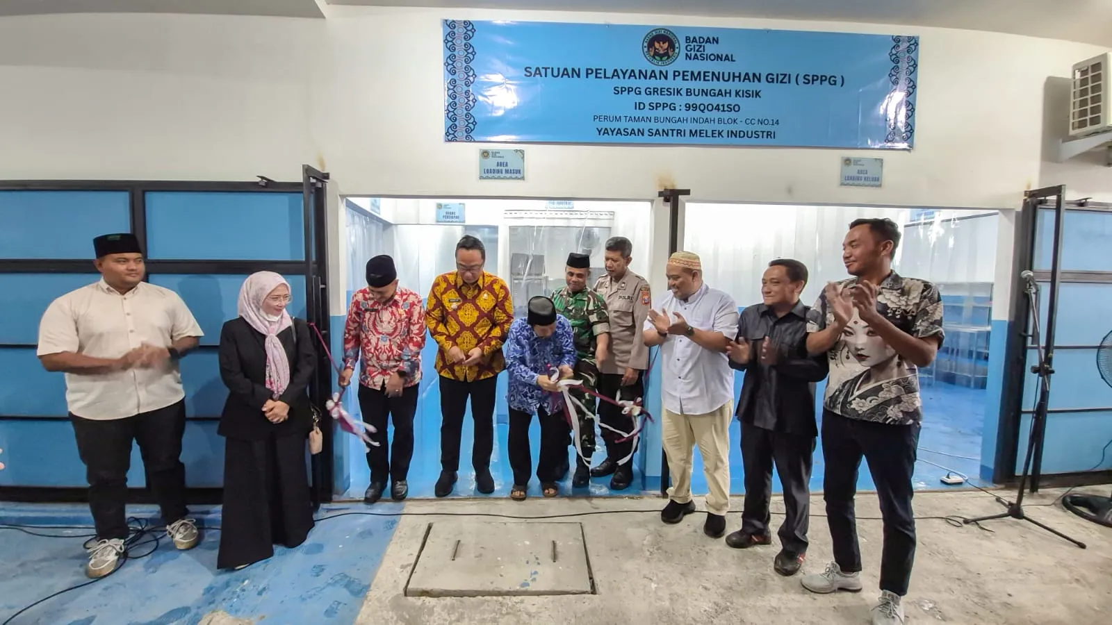 Resmikan SPPG Sinar Giri Kedaton Kisik Bungah, Wakil Bupati Asluchul Alif Dorong Kualitas Makanan Tetap Higienis