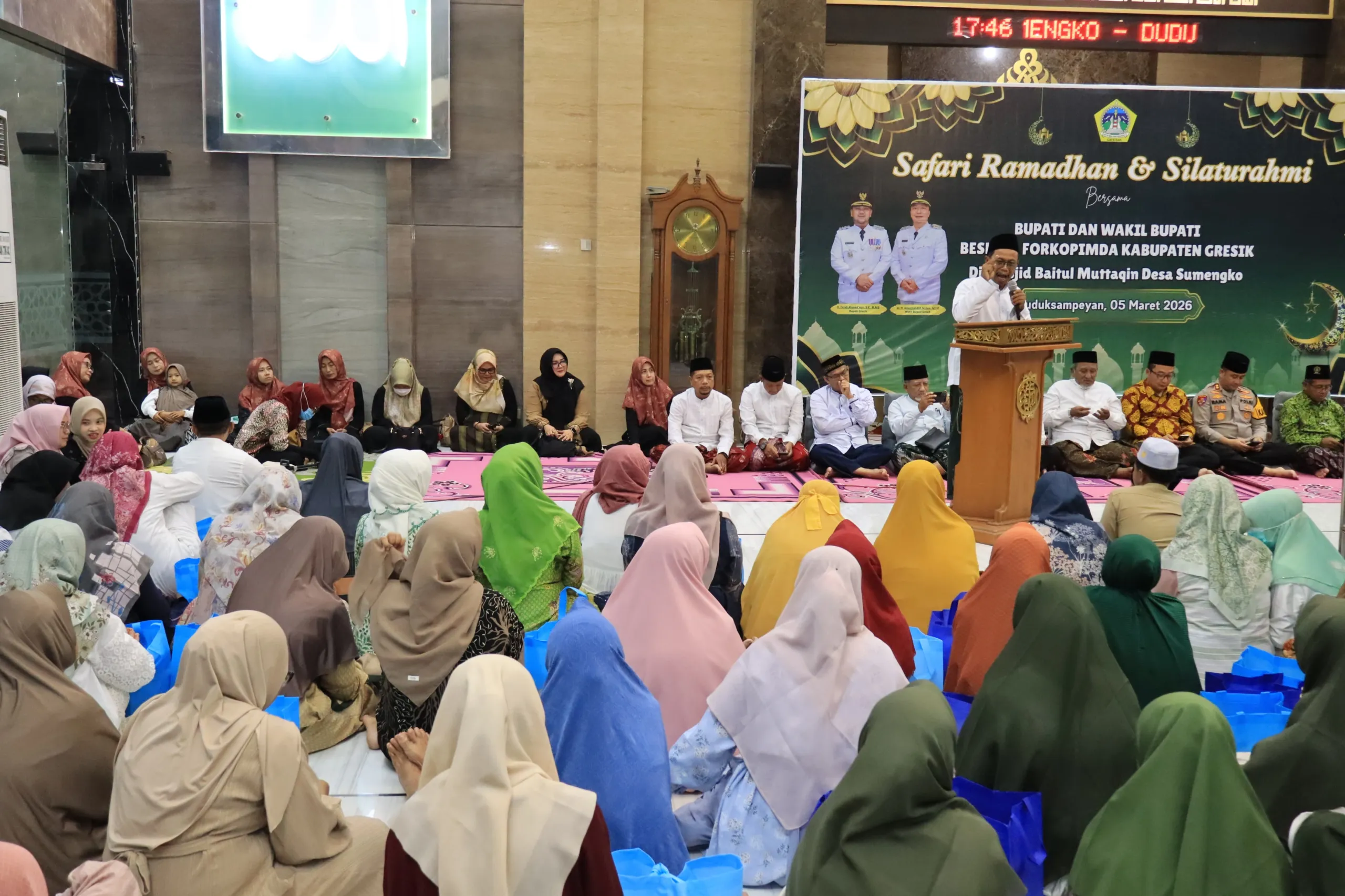 Tutup Rangkaian Safari Ramadan di Duduksampeyan, Wabup Gresik Ajak Warga Jaga Kondusivitas dan Manfaatkan Layanan Digital Pemkab