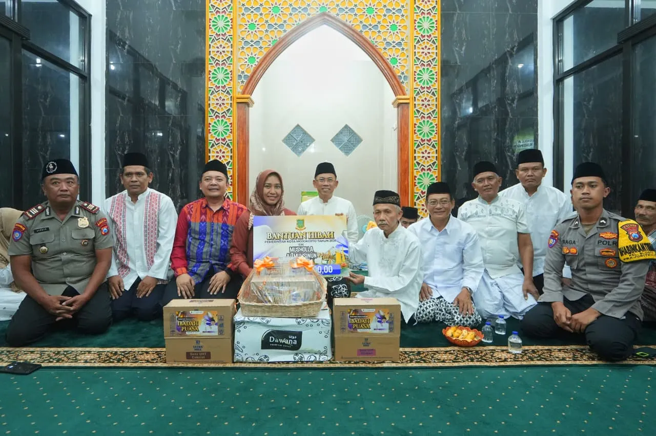 Mushola Al Muhsinun, salurkan Dana Hibah, Wali Kota Mojokerto Ingin Warga Lebih Nyaman Beribadah