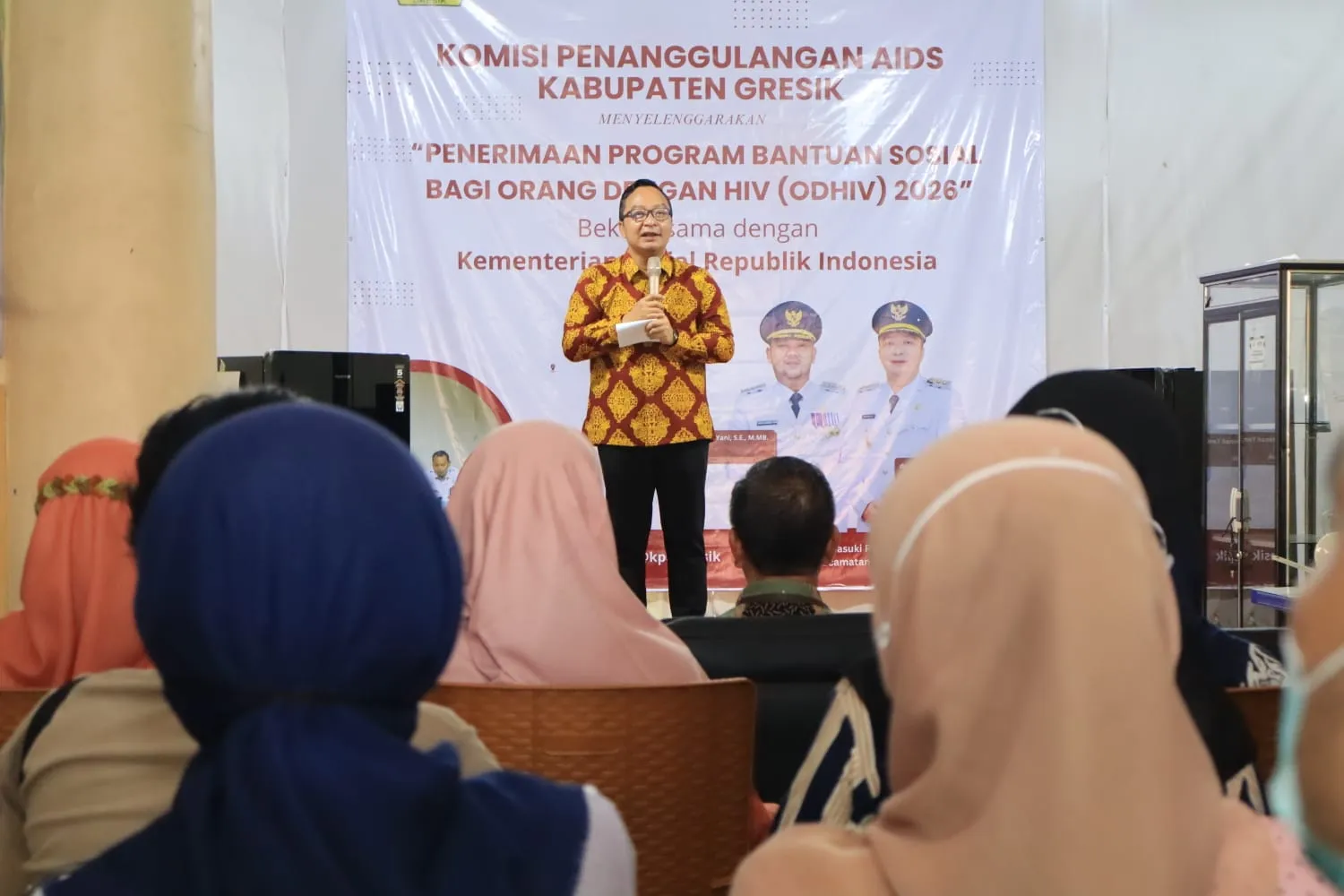 16 Penerima Manfaat ODHIV di Gresik Terima Bantuan Usaha, Wabup Alif Tekankan Pendampingan Berkelanjutan