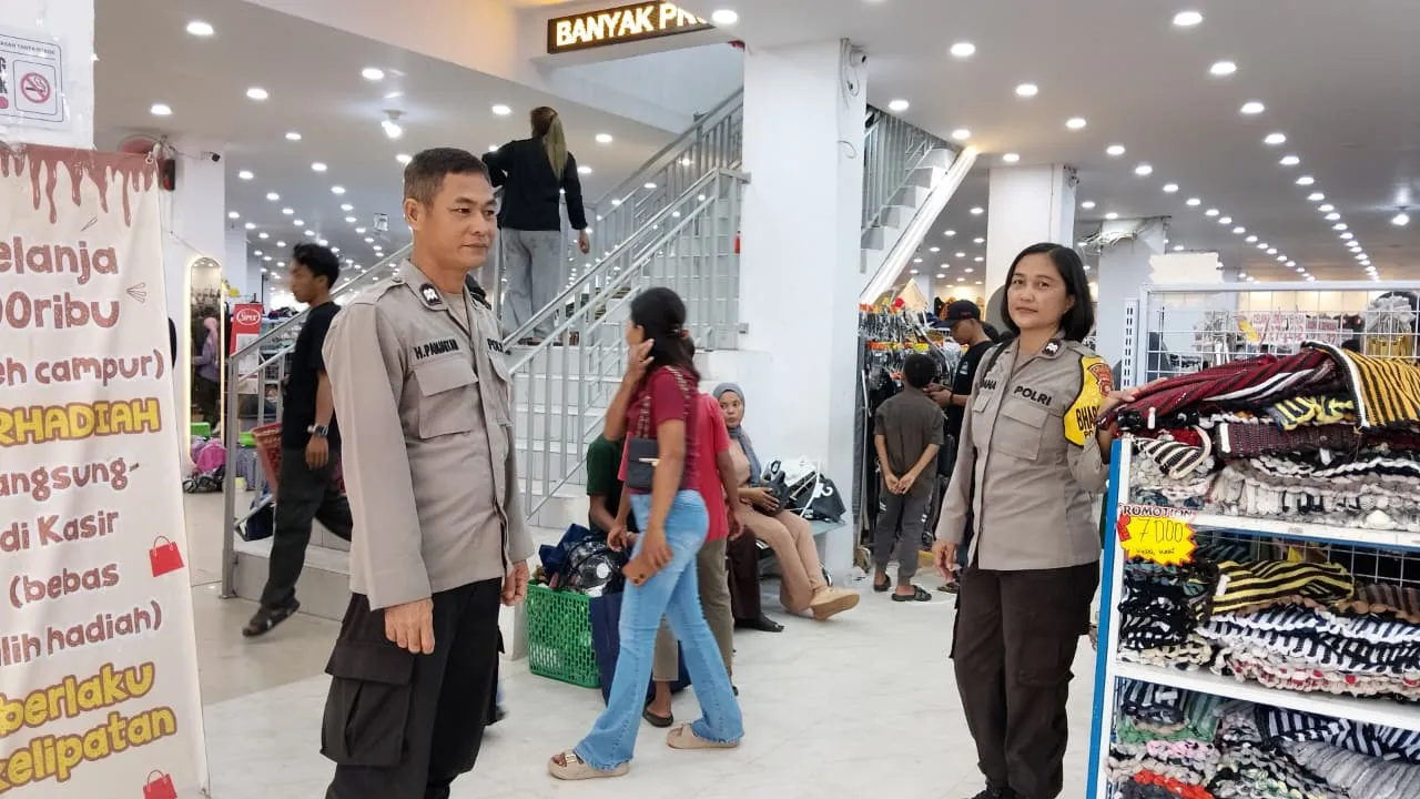 Personil Pos Pam.Ops Polres Ketapang Pantau Aktivitas Masyarakat
