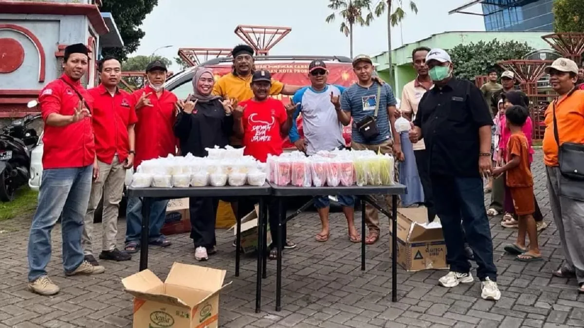 Ramadhon 1447 H, Santi Wilujeng Hadirkan Aksi Ntata: Berbagi Takjil Skaligus Gerakan Ekonomi UMKM