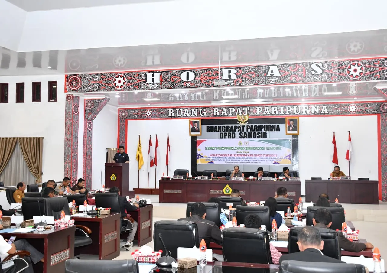 Bupati Samosir Sampaikan Nota Pengantar 4 Ranperda dalam Rapat Paripurna DPRD
