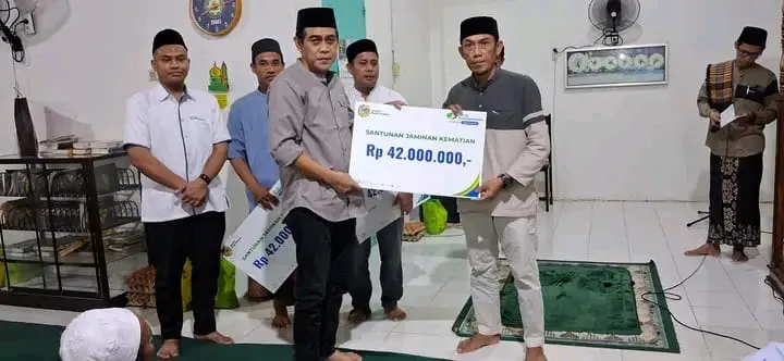 Bupati H. Erwin Burase  Safari Ramdhan ,Kunjungi Masjid Ar Rahman Desa Sidoan