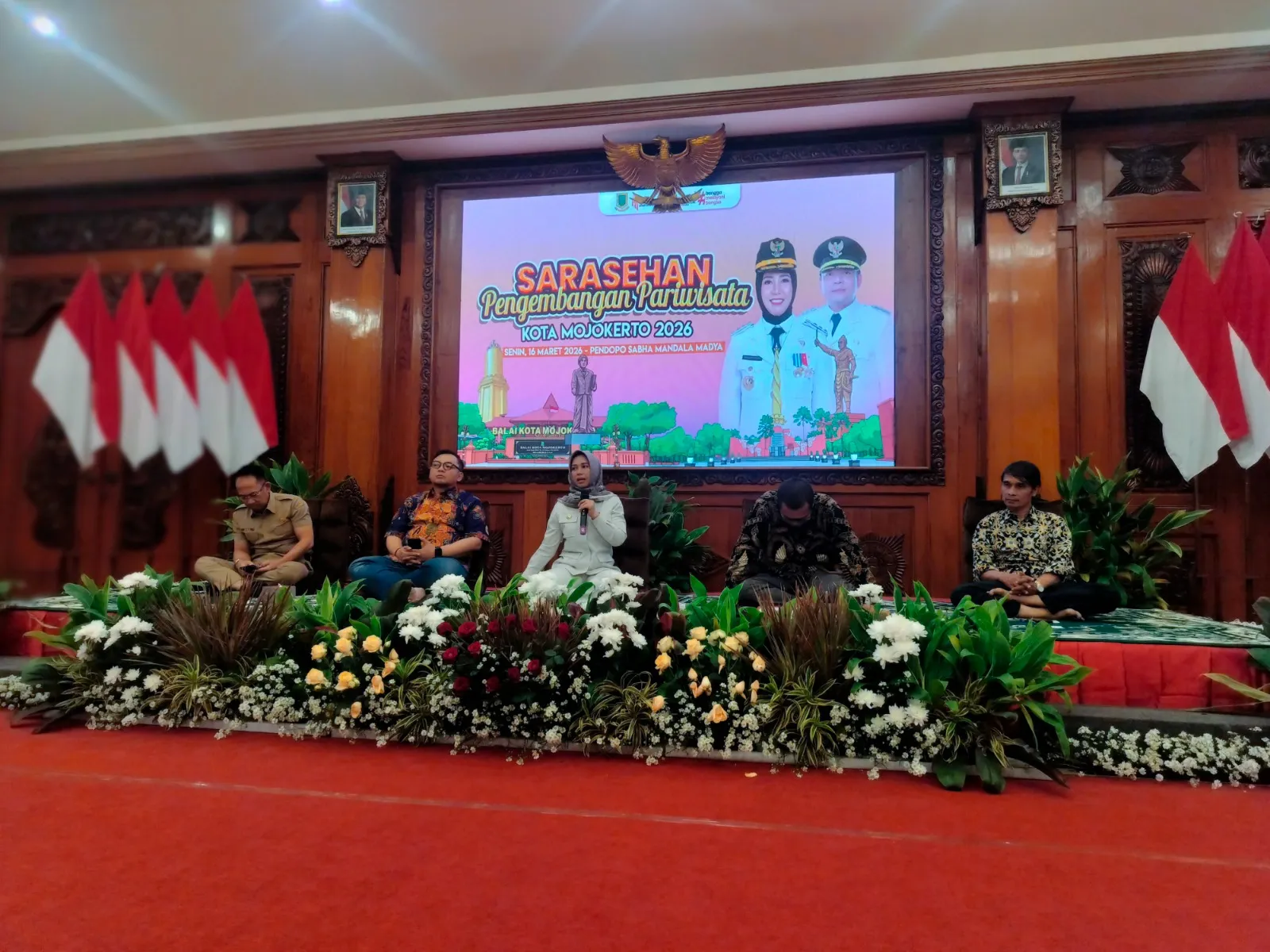 Strategi Peluang Investasi dan Pengembangan Pariwisata menjadi topik acara Sarasehan.