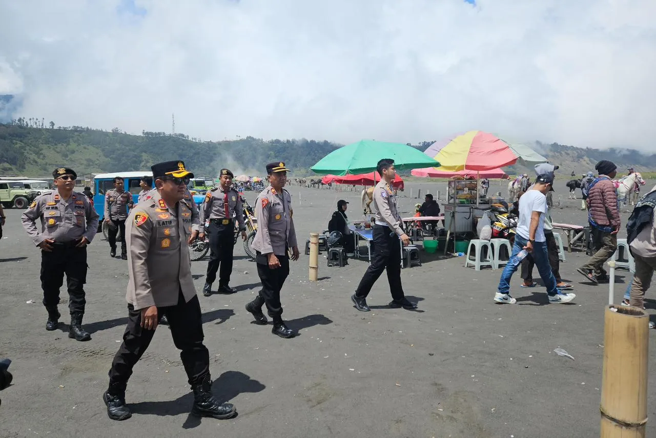 Sapa Pengunjung di Gunung Bromo Kapolres Probolinggo Pastikan Keamanan Wisatawan