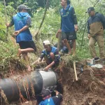Tantangan Tebing Curam dan Pipa Raksasa, Perumdam Tirta Argapura Tuntaskan Ganguan Layanan Air
