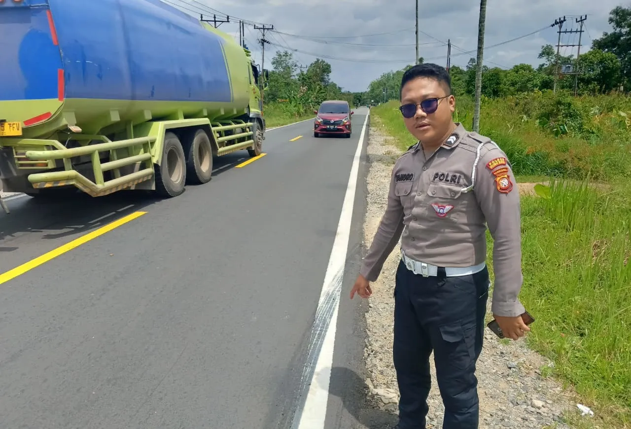 Insiden Tragis di Jalan Trans Kalimantan, Pemotor Meninggal Dunia Usai Kecelakaan Beruntun