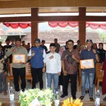 Pemkab Mojokerto Salurkan Bantuan Sosial bagi Warga Terdampak Longsor di Kecamatan Gondang