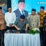 Bupati Gresik Dampingi Mendag Budi Santoso Resmikan Pasar Tematik Industri Sidayu, Dorong Kebersihan Lewat Gernas Mapan dan Terapkan Transaksi Digital