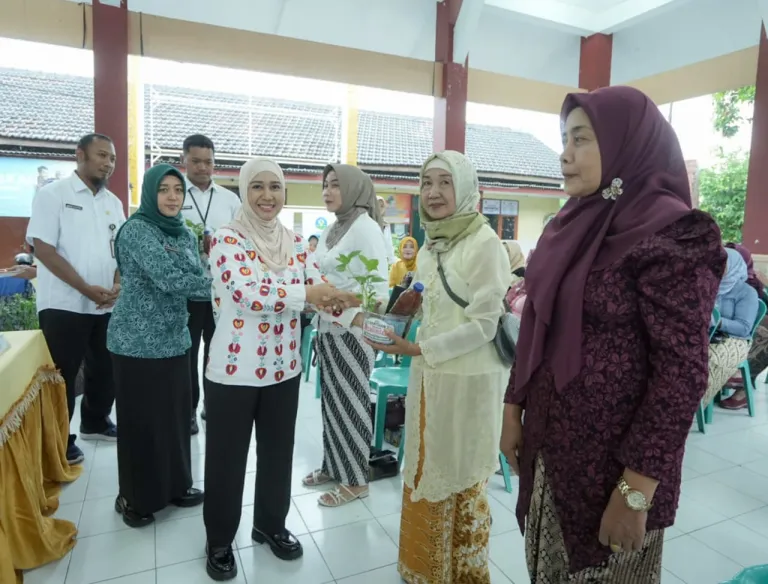 Ibu-ibu Jadi Garda Depan, Pemkot Mojokerto Gencarkan Gerakan Tanam Cabai