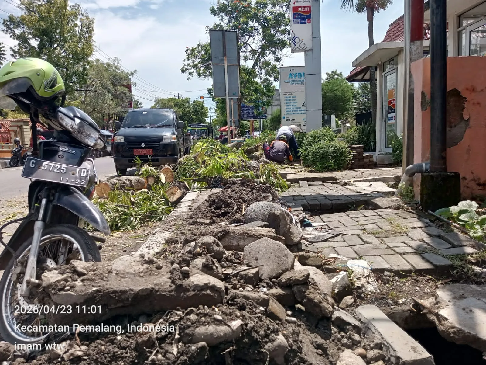 DPU PR Pemalang Komitmen Normalisasi Drainase, Antisipasi Banjir di Jalan Pemuda
