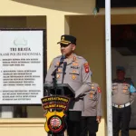 Kapolres Ketapang Pimpin apel pagi tekankan. Awali niat bertigas
