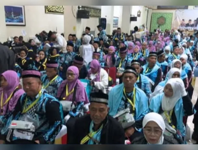 Wali Kota Tasikmalaya Melepas Jemaah Haji Kota Tasikmalaya Kloter O4