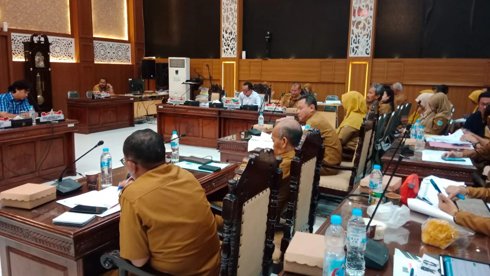 DPRD Kota Probolinggo Bahas Pengurangan TPP ASN Serta Mengevaluasi Lemahnya Pelayanan DPMPTSP