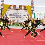 Ratusan Penari Meriahkan Hari Tari Sedunia, Bupati Anom Ajak Generasi Muda Lestarikan Budaya