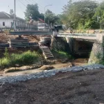 Jembatan Krajan Dibangun Lebih Lebar, Akses Warga Tongas Dipastikan Tetap Lancar