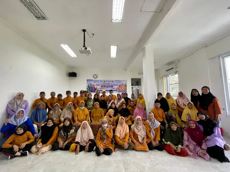 Puskesmas Dadapkuning Bersama BPJS Dorong Lansia Hidup Sehat, Meriahkan HLUN ke 30