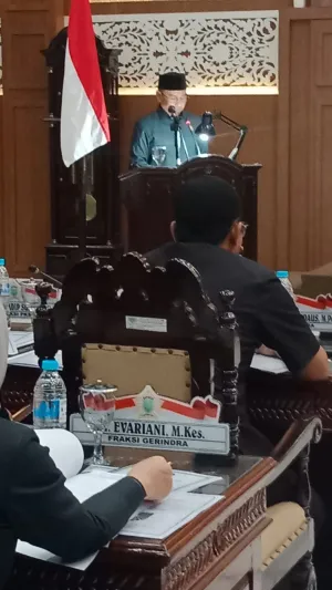 Komisi I DPRD Kota Probolinggo Sidak SMPN 5, Zainul Fatoni Soroti Dana BOS Dan Dugaan Bullying