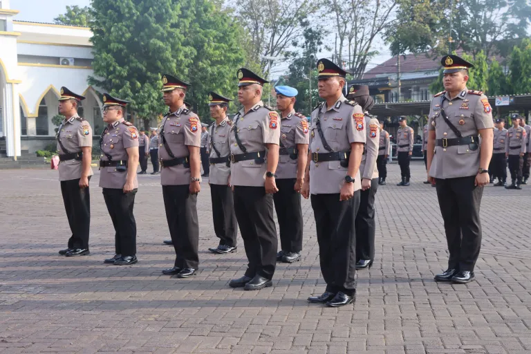Kapolres Pimpin Sertijab PJU Dan Kapolsek Jajaran : Tingkatkan Pelayanan Publik Humanis Dan Responsif
