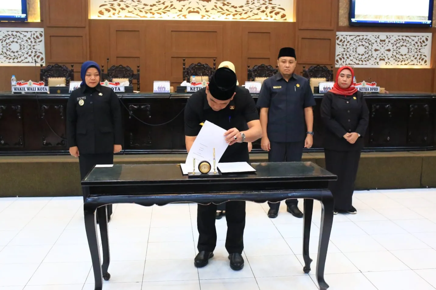Rapat Paripurna DPRD Kota Probolinggo Setujui Perubahan Perda Tentang Perubahan Atas Peraturan Daerah Nomor 7 Tahun 2020