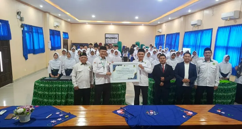 Akselerasi Sekolah Aktif Literasi Nasional, MTs Negeri Kota Probolinggo Launching ‘Eksipro’ dan Gelar Workshop Kepenulisan