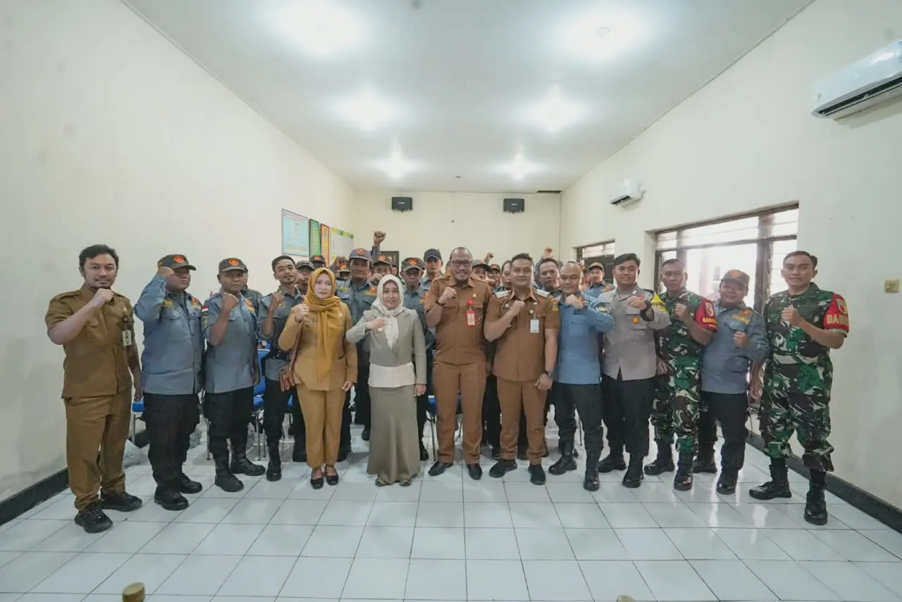 Perkuat Kamtibmas, Wali Kota Mojokerto Tekankan Pentingnya Sinergi Satlinmas di Tingkat Kelurahan