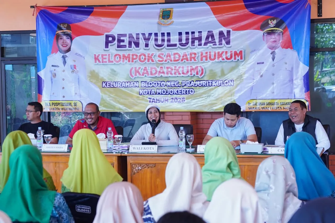 Ning Ita Ajak Warga Blooto Sadar Hukum, Mulai Bayar PBB Tepat Waktu hingga Jauhi Narkoba