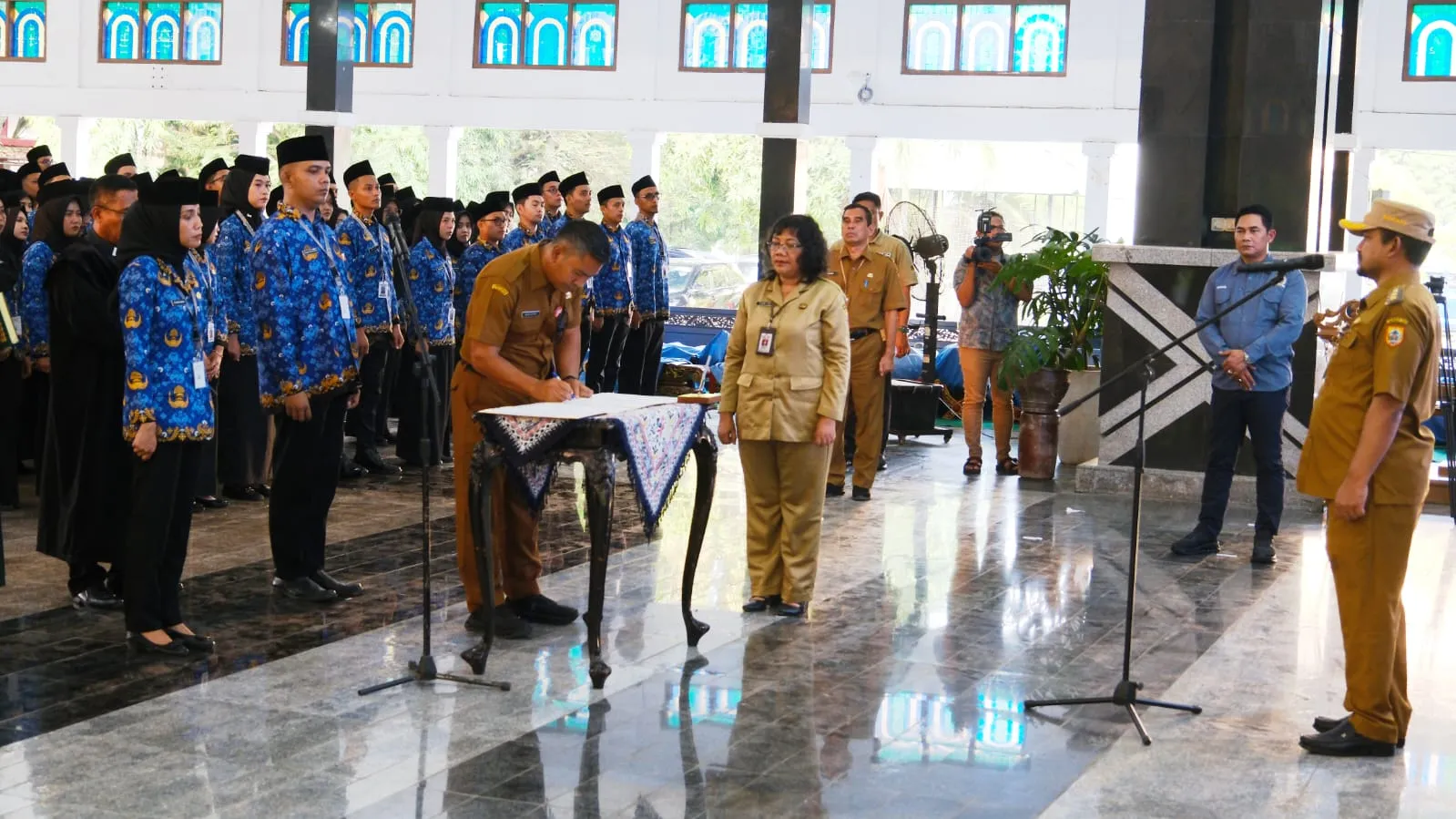 Bupati Pemalang Anom Widiantoro Lantik 291 CPNS Menjadi PNS