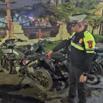 Antisipasi Aksi Balap Liar dan Knalpot Brong, Tim UKL Polres Ketapang Laksanakan Patroli Malam