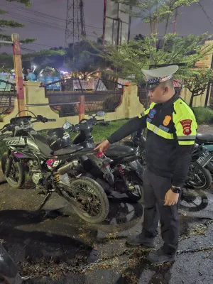 Antisipasi Aksi Balap Liar dan Knalpot Brong, Polres Ketapang Patroli Malam
