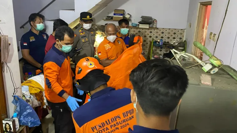 Desa Karang sentul Gondang wetan Digegerkan Penemuan Mayat Pria Didalam Kamar Mandi